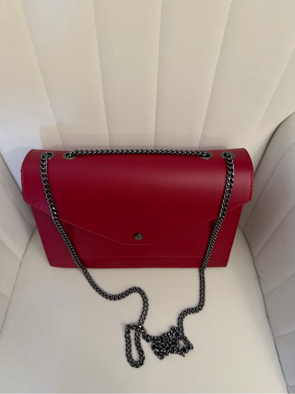 Structured Red Envelope Shoulder Bag with Chain Strap